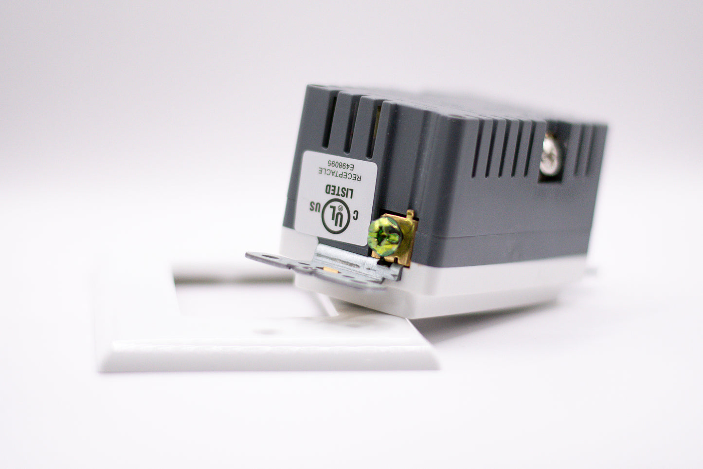 15 Amp GFCI Outlet – Tamper & Weather Resistant – White