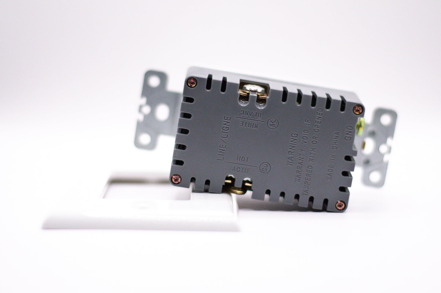 15 Amp GFCI Outlet – Tamper & Weather Resistant – White